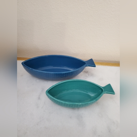 West Elm Fish-Shaped Ceramic Bowls - Blue and Teal - Picture 2 of 12